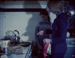 Goûter avec des crêpes (F 1977)